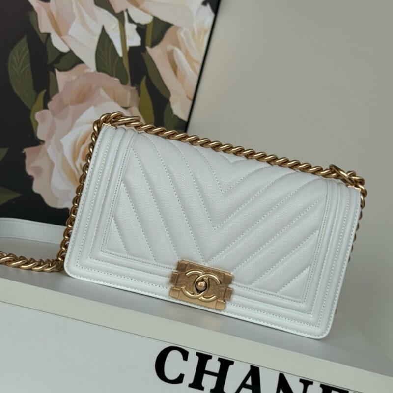 CHANEL LeBoy (MEDIUM SIZE) - Image 11
