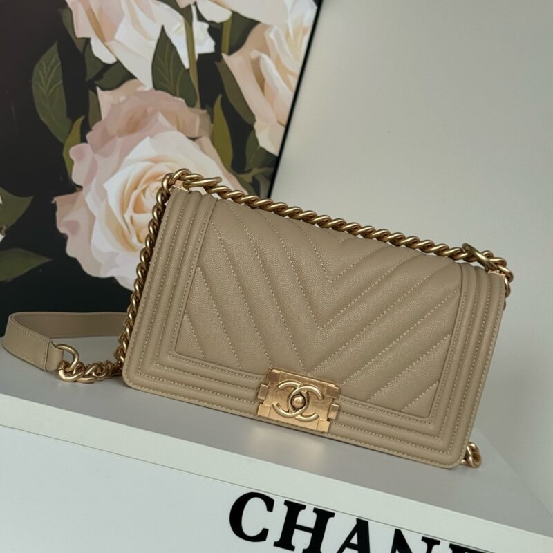 CHANEL LeBoy (MEDIUM SIZE) - Image 10