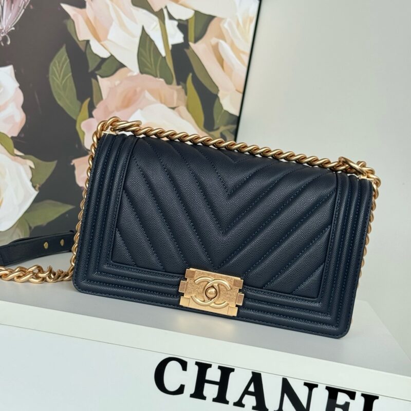CHANEL LeBoy (MEDIUM SIZE) - Image 9