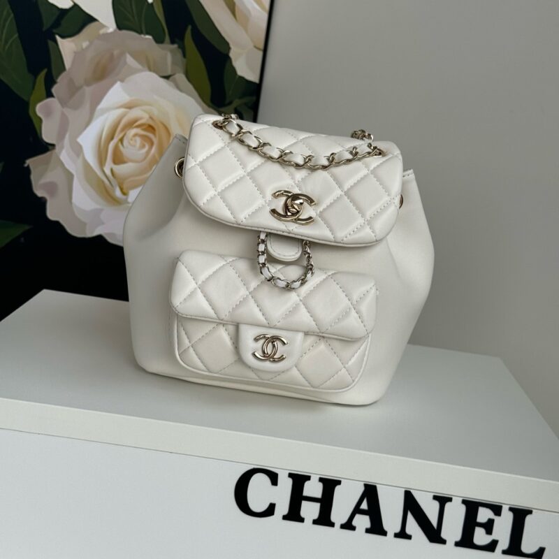 CHANEL 24P DUMA （MEDIUM SIZE）