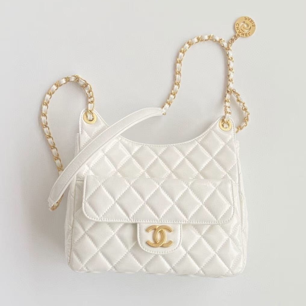 CHANEL 23C HOBO (MEDIUM SIZE)